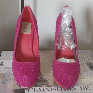 Platform Pump with Crystal and Prints